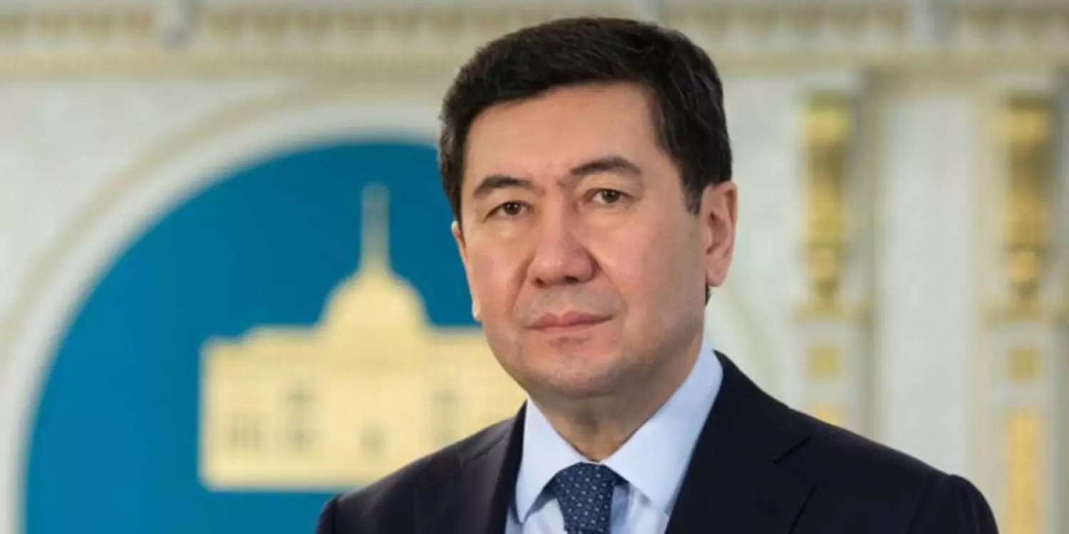 Қошанов Халық Кеңесінің төрағасы болды