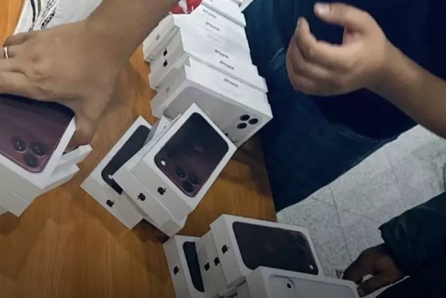 Астанада 223 «iPhone 18»-ді заңсыз әкелмек болғандар ұсталды