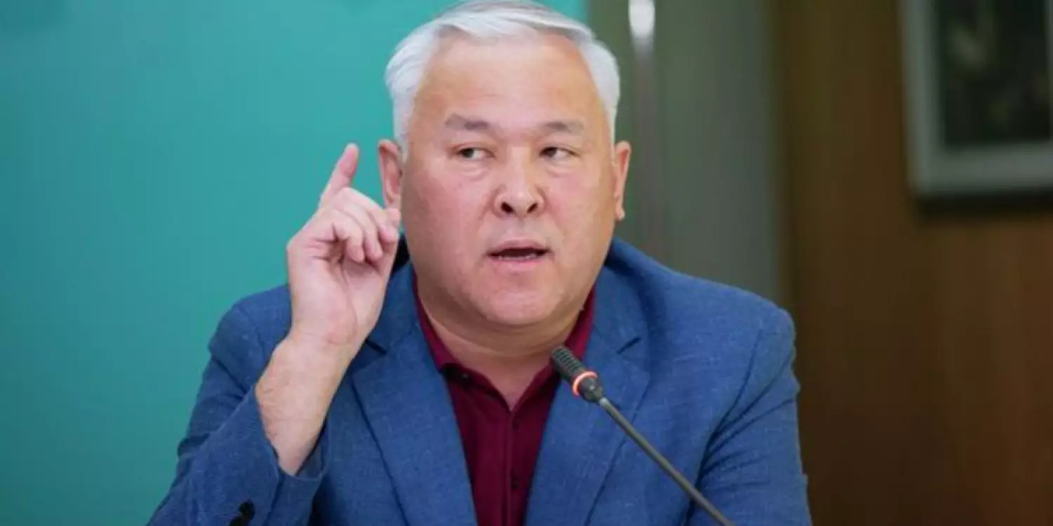 Халық кеңесі мүшелеріне айлық төлене ме – Мұрат Әбенов жауап берді
