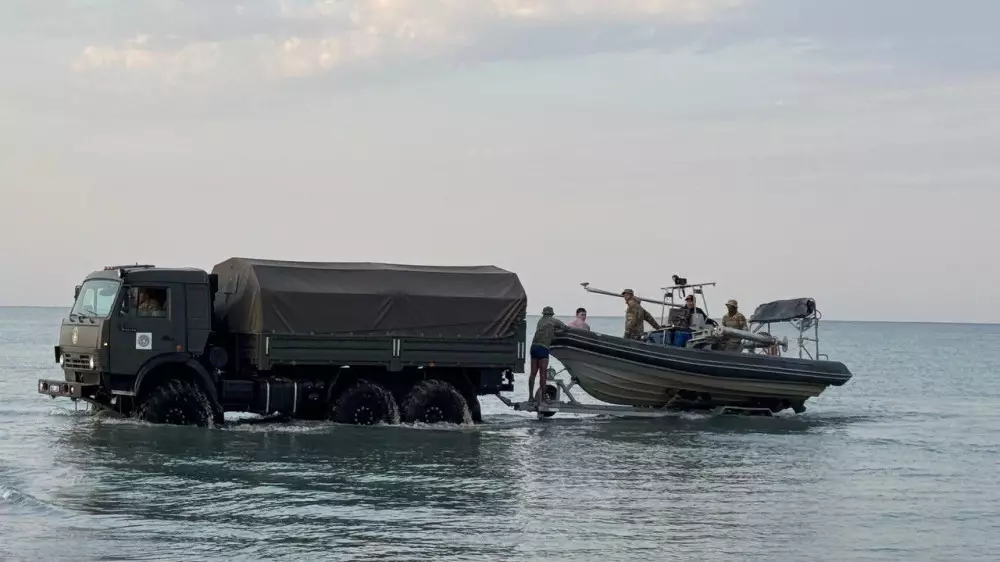 Қорғаныс министрлігі Каспийдегі іздеу операциясының кадрларын көрсетті