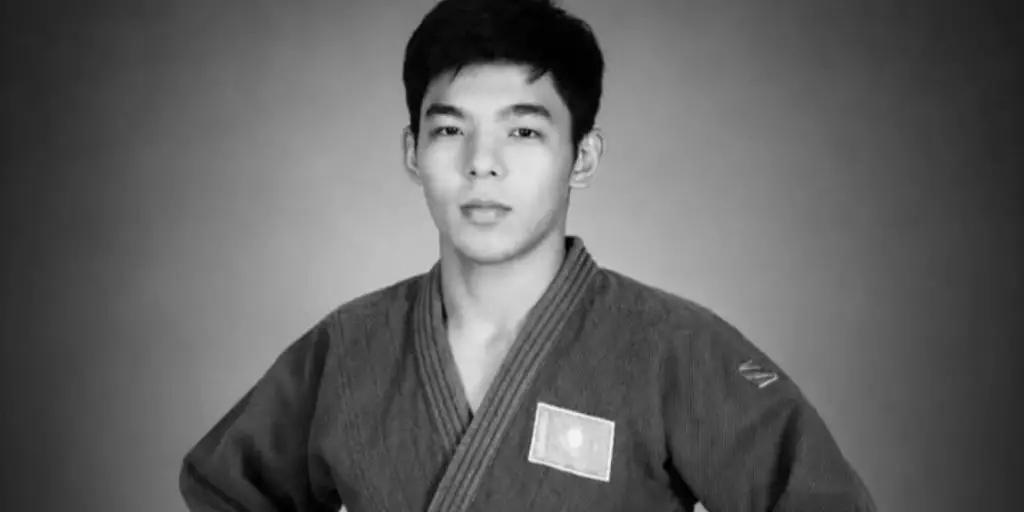 Каспийде көз жұмған сарбаздардың бірі белгілі балуан болып шықты