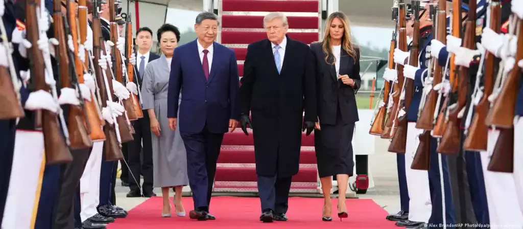 Дональд Трамп пен Си Цзиньпин Ақ үйде кездесті