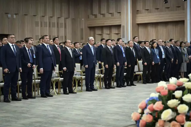 Тоқаев қатысқан жиында Каспийде қаза тапқан сарбаздарға тағзым етілді