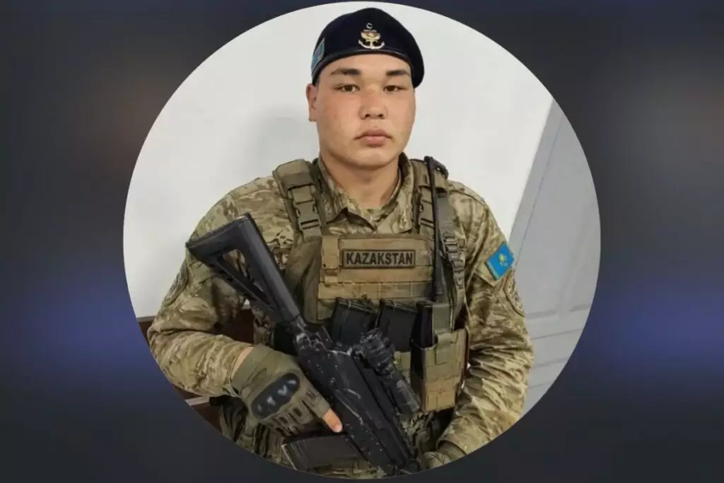 Жағаға өз күшімен жүзіп жеткен тағы бір сарбаздың кім екені белгілі болды