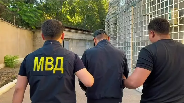 Шымкентте полиция танымал асабаны ұстады