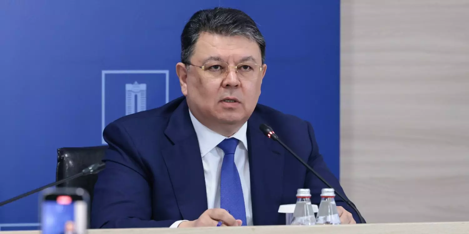 «Кешіктірілмейді»: Қаза тапқан сарбаздардың отбасыларына қатысты Қанат Бозымбаев маңызды мәлімдеме жасады