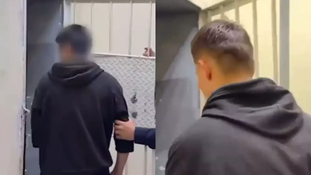 В Астане задержаны двое парней, устроившие акт вандализма на Аллее журналистов