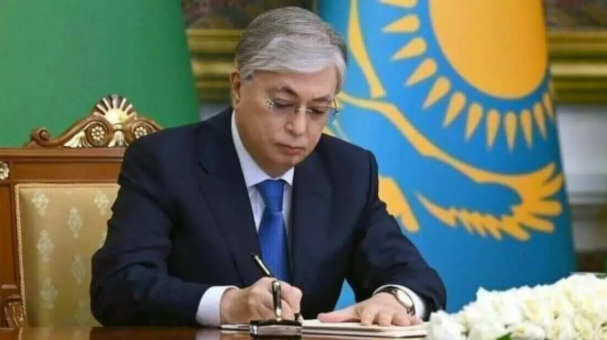 Токаев создал специальную комиссию для проверки Минобороны РК