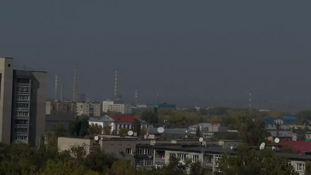 “Хочется знать, чем мы дышим“: смог вновь накрывает Усть-Каменогорск