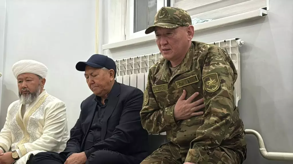 Каспийдегі қайғылы оқиғаның салдары ма? Дәурен Қосанов Қорғаныс министрі қызметінен босатылды