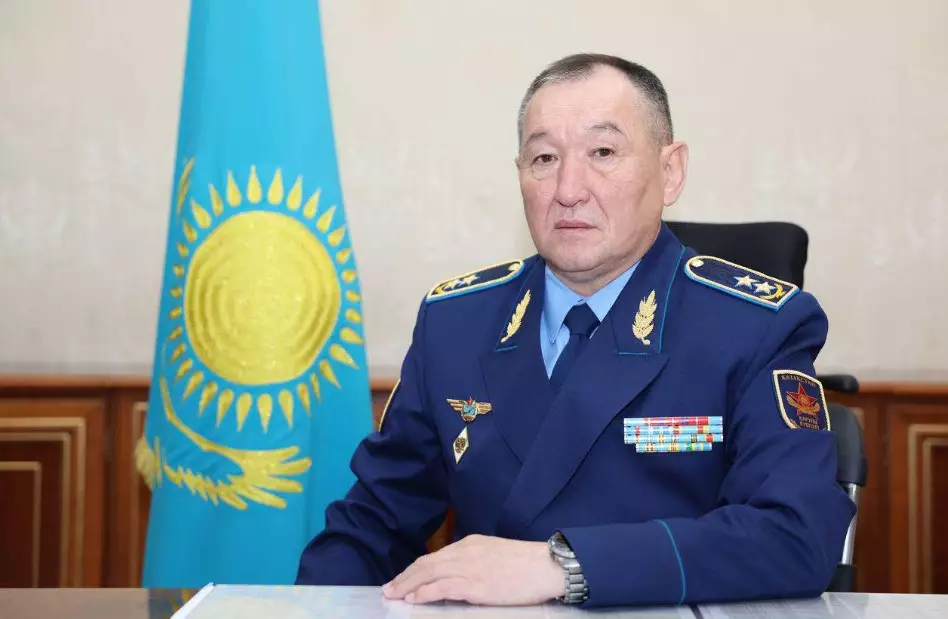 Қорғаныс министрі Дәурен Қосанов қызметінен кетті