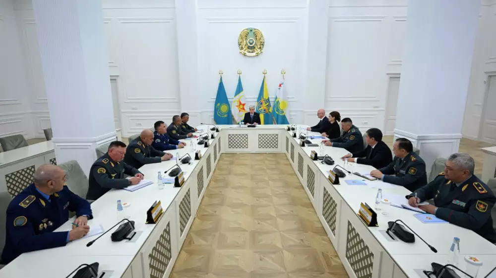 “Біздің армия өткен ғасырда қалып қойған“ - Тоқаев
