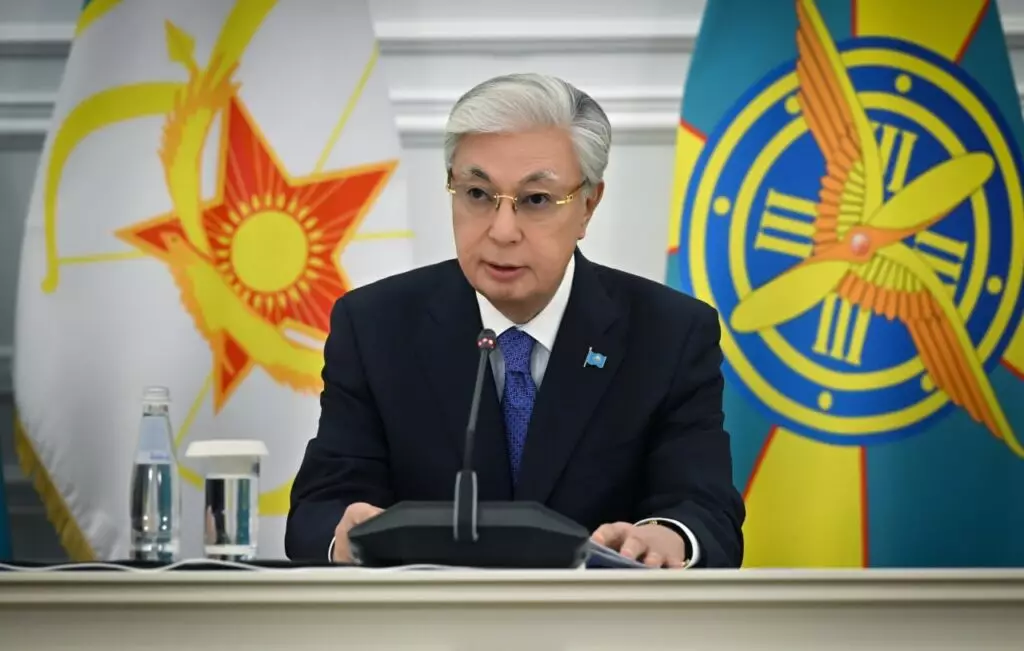 Тоқаев суға кеткен әскери қызметшілер құтқару кеудешелерімен қамтылмағанын мәлімдеді