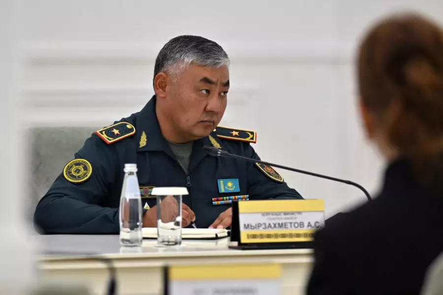 Бюджет, кадр, тәрбие: Президент қорғаныс министріне үш міндет жүктеді 