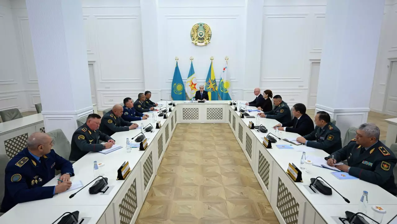 Қорғаныс министріне кезек күттірмейтін міндет жүктелді
