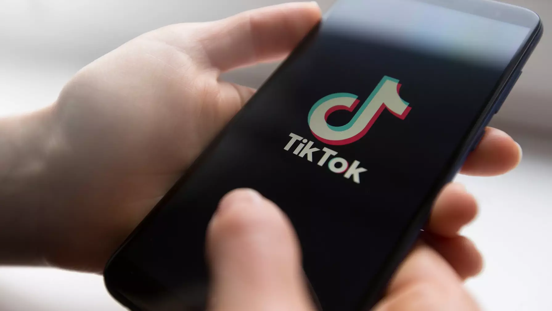 TikTok-та балағат сөз айтқан екі алматылық бес тәулікке қамалды