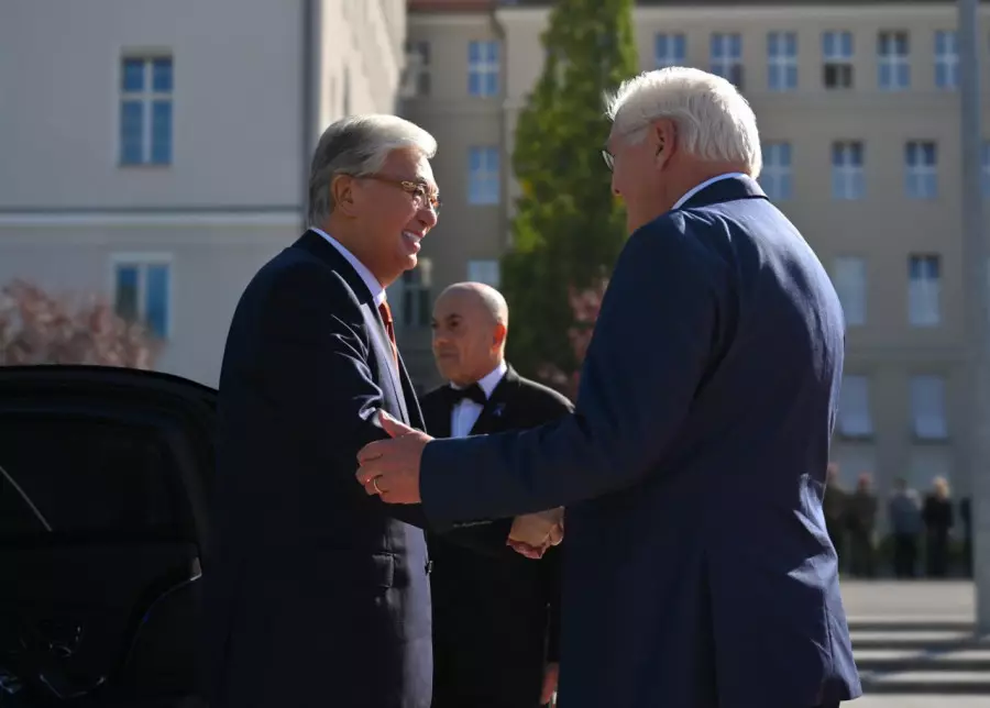 Германия Қорғаныс министрлігінде Тоқаевты ресми қарсы алу рәсімі өтті