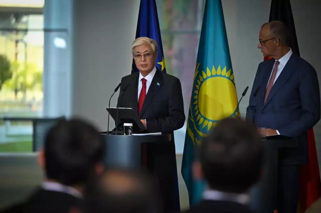 Токаев объяснил позицию Казахстана по ситуации в Украине