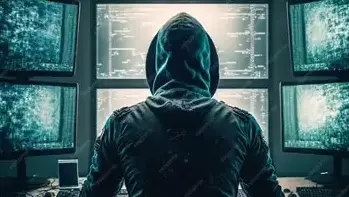 Түркиядан экстрадицияланған атыраулық хакерге 12 эпизод бойынша айып тағылды