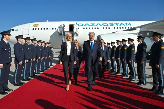 Тоқаевтың Германиядағы сапары: 30 құжатқа қол қойылып, келіссөздер Мюнхенде жалғасады