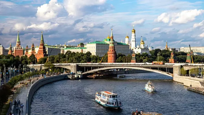 В Узбекистане предложили создать единый центр для выезжающих на работу в Россию