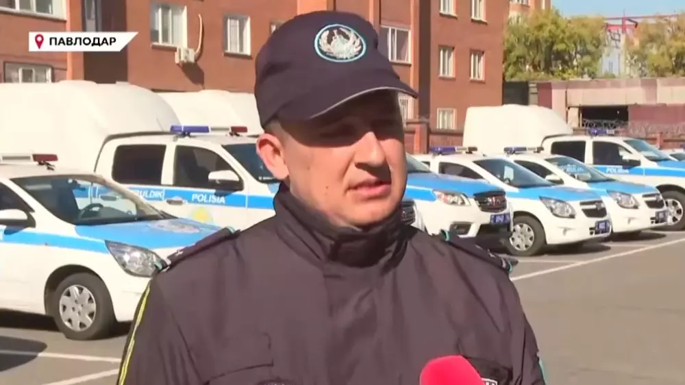 Павлодарлық полицей төрт тілде еркін сөйлейді