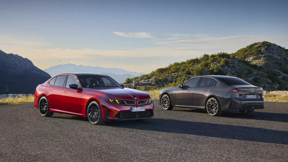 BMW представила новую 3 Series с бензиновыми двигателями