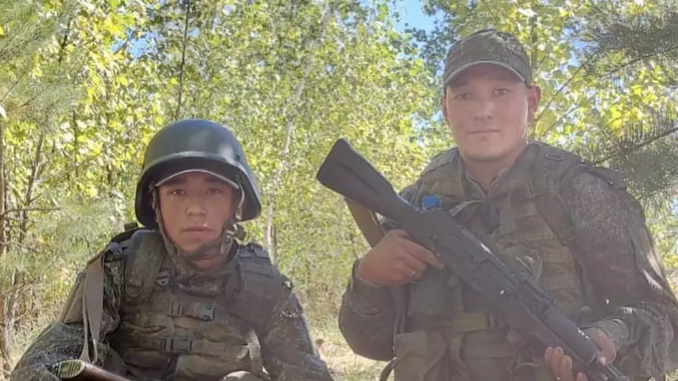 Ресейге жұмысқа кеткен қазақ жігітін алдап соғысқа жібермек: әпкесі дабыл қақты 
