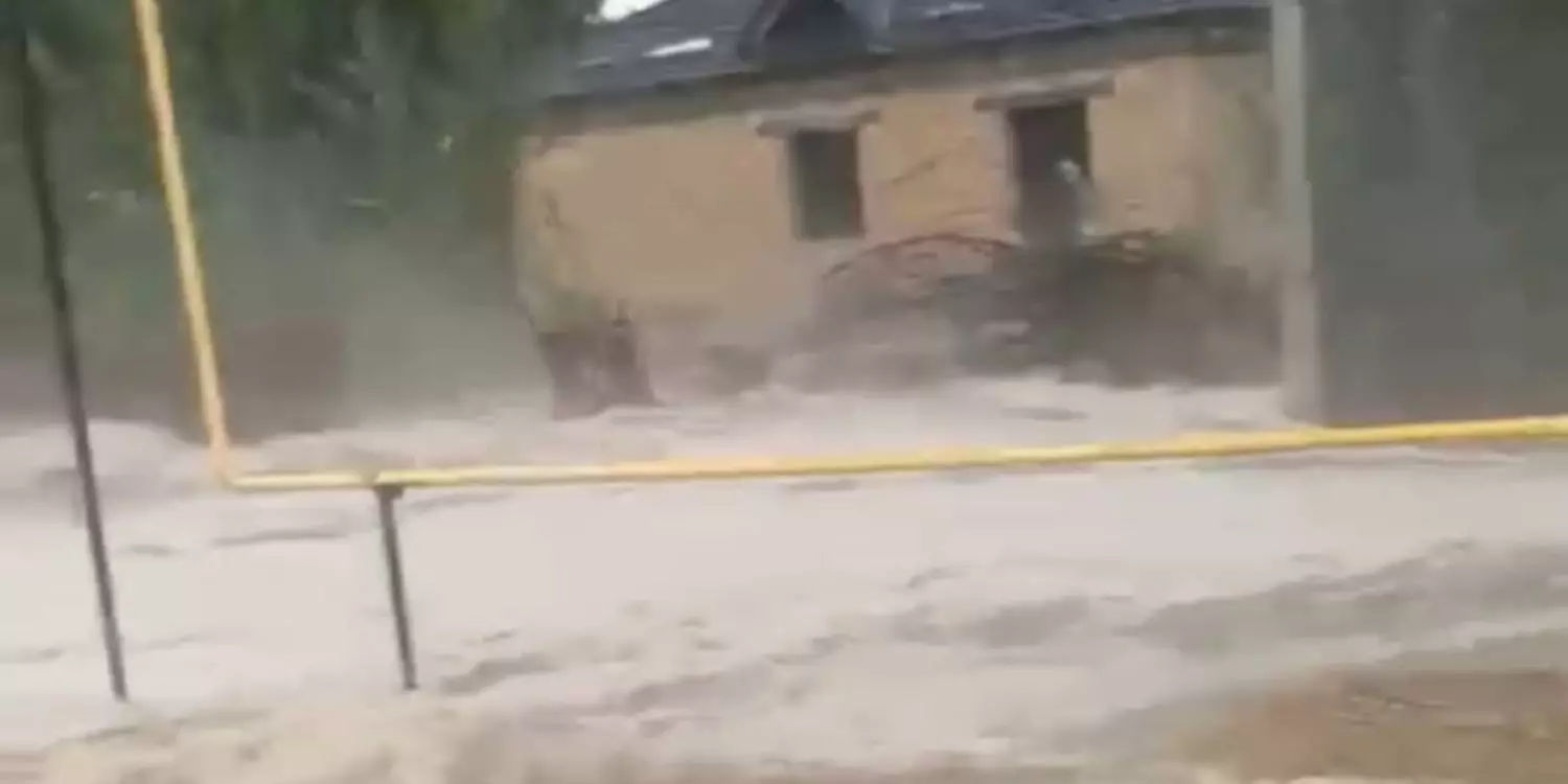 Қазығұртта сел жүрді (ВИДЕО)