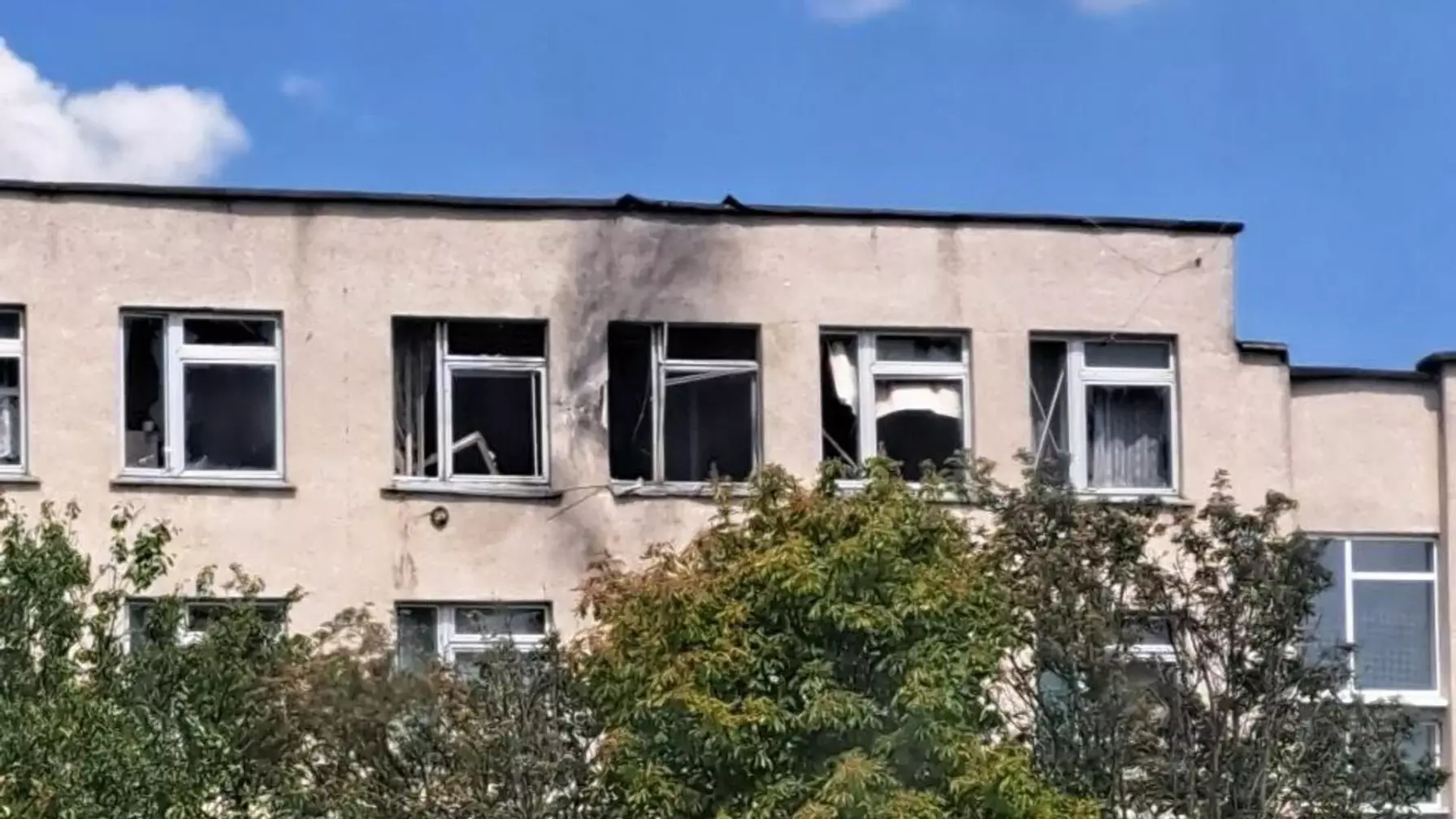 Киевтегі мектепке дрон соғылды: балалар шабуыл кезінде паналауда болған
