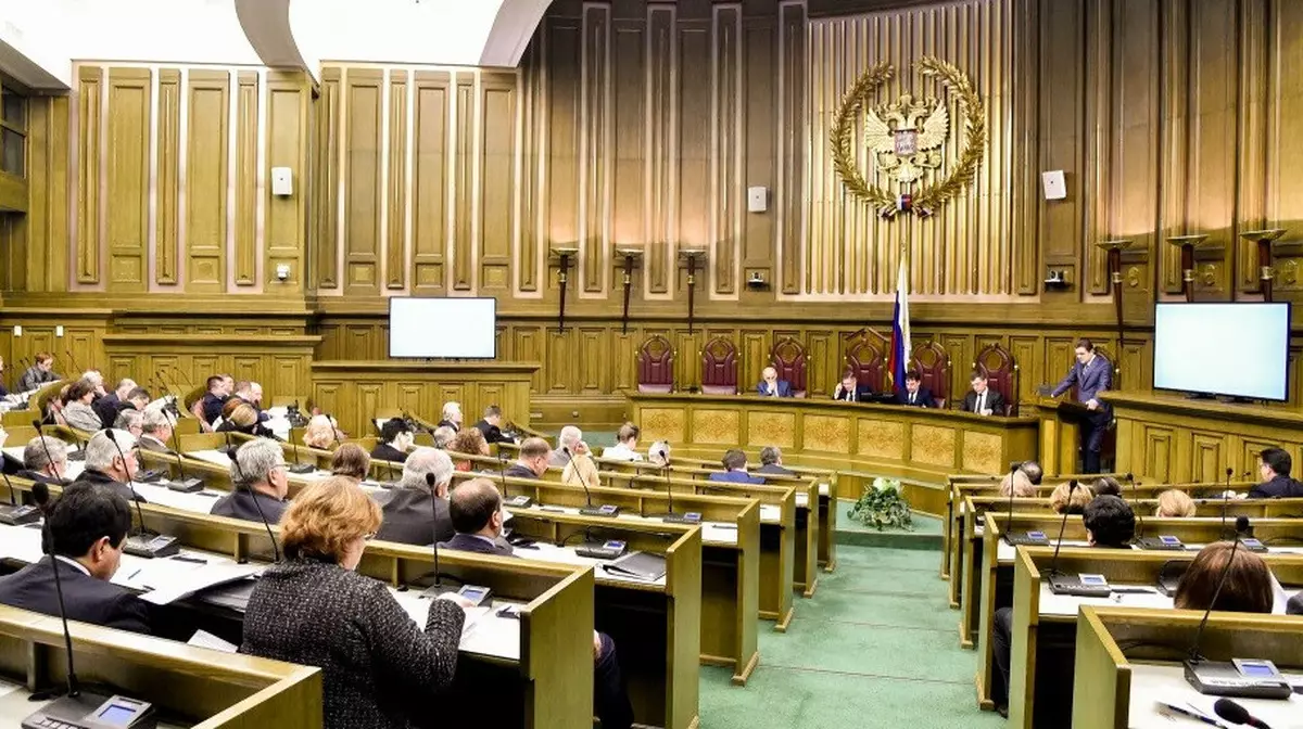 Госизмена, диверсии, преступления военных: какие строки исчезли из судебной статистики РФ?