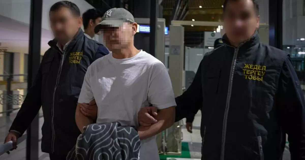  Международный розыск закончился задержанием: подозреваемого вернули в Казахстан 