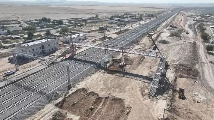 Казахстан достроит новую железную дорогу до Узбекистана до конца года