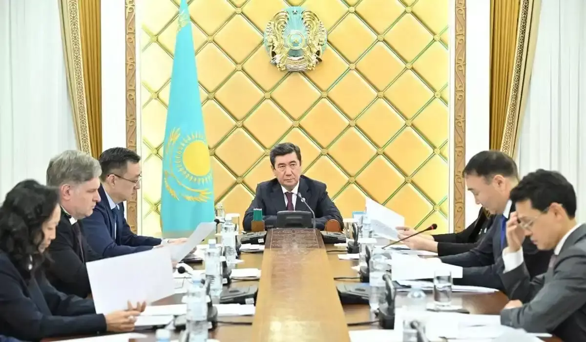 Қазақстан Халық Кеңесі Төралқасының құрамы мен комитет басшылары бекітілді