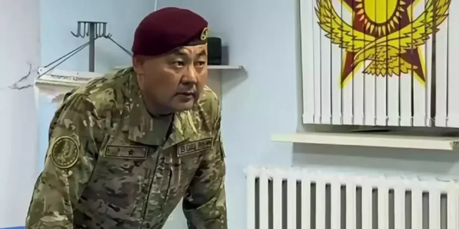 Жаңа қорғаныс министрі әскери бөлімдерді аяқ астынан тексере бастады