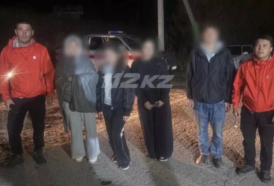 Алматыда тауда адасып қалған төрт адам құтқарылды
