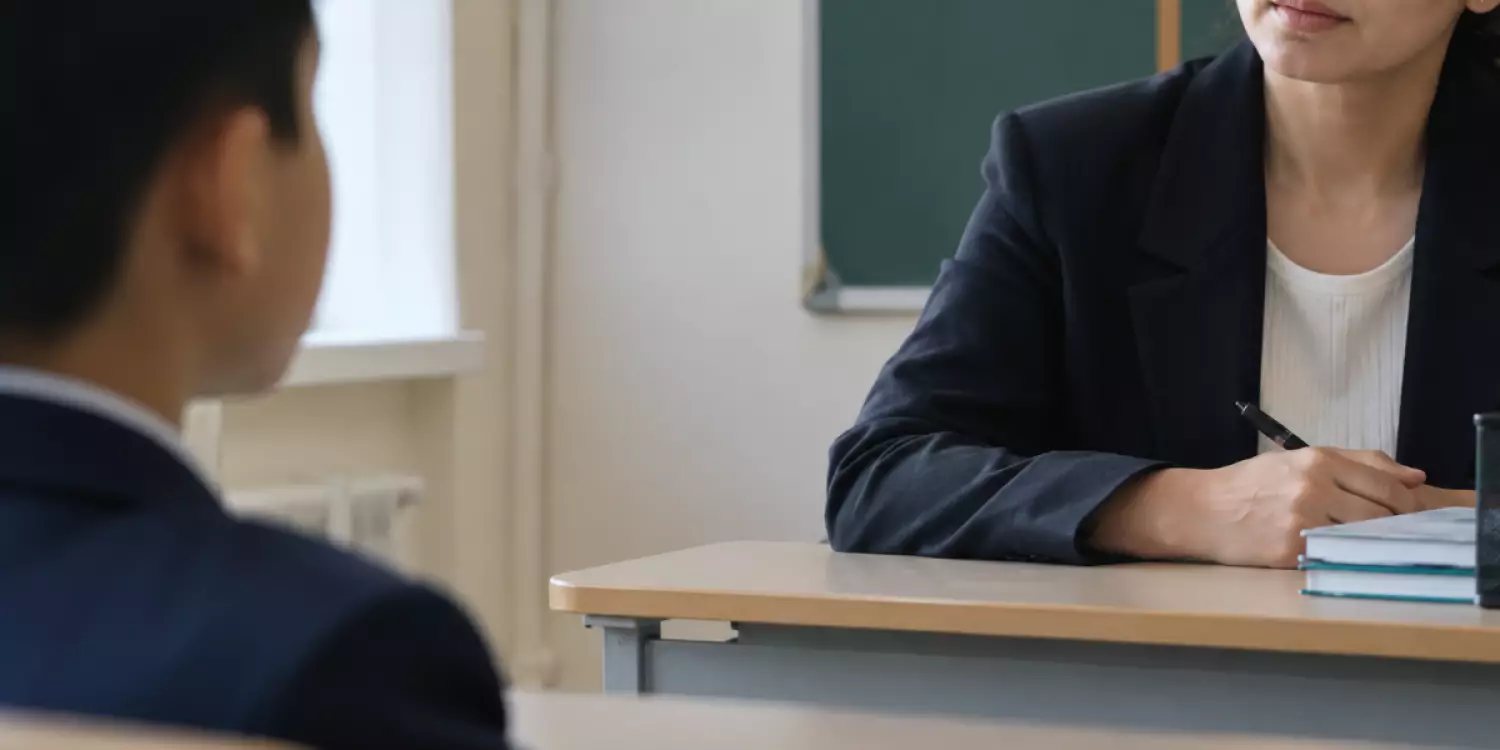 Қазақстанда мұғалім саны рекордқа жетті: Білім саласындағы жалақы қанша?