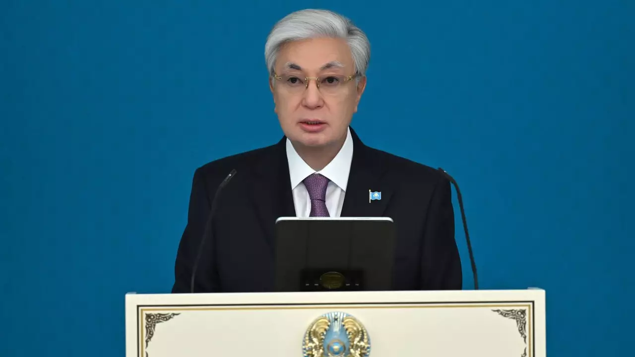 Мемлекет басшысы мұғалімдерді кәсіби мерекесімен құттықтады