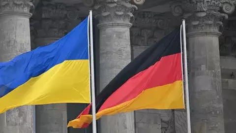 Германия канцлері Киевке келді: Украинаға тағы 1,35 млрд еуро бөлінеді
