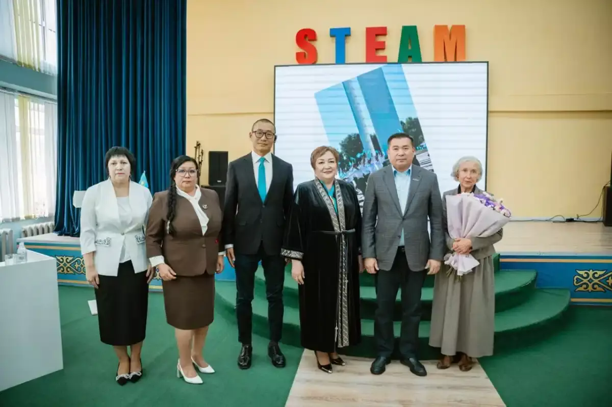 Оралда оқушылар қытай тілін тегін үйрене бастайды
