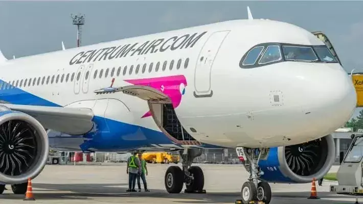 Centrum Air признала неправоту бортпроводницы после конфликта с пассажиром из-за языка