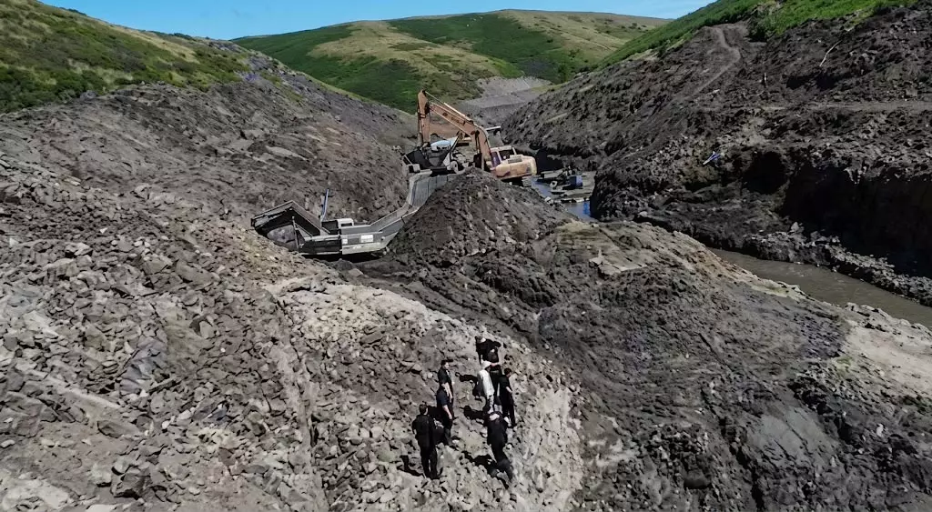 Өскеменде заңсыз алтын өндіргендер 4 жылға сотталды