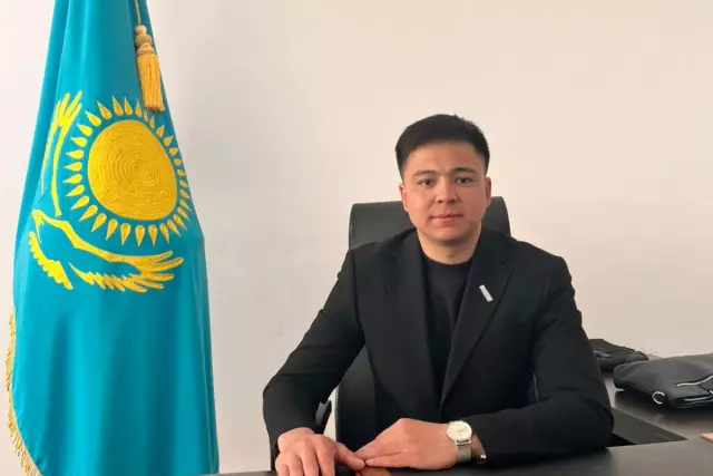 Букмекерлік кеңседе екі рет бәс тіккені үшін әкім қызметінен босатылды