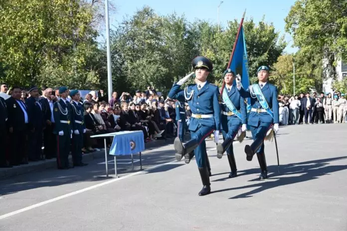 Шымкентте Сабыр Рахымов атындағы әскери колледждің 105 кадеті Әскери ант қабылдады