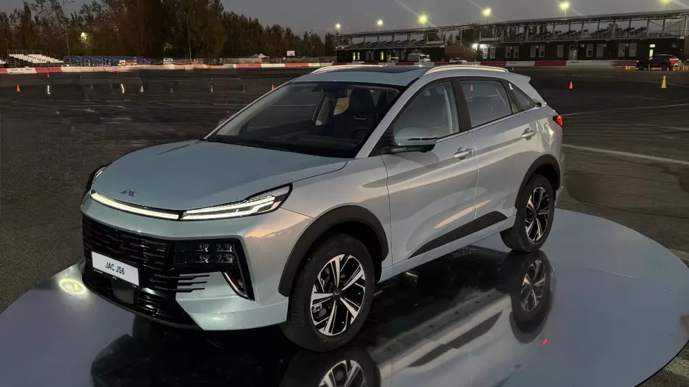 Обновленный JAC JS6 представили и протестировали в Казахстане