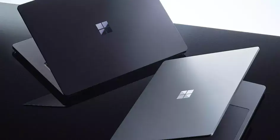 Microsoft бастады: MacBook Pro-ды Surface Laptop Ultra-ға айырбастасаңыз $1 000 аласыз