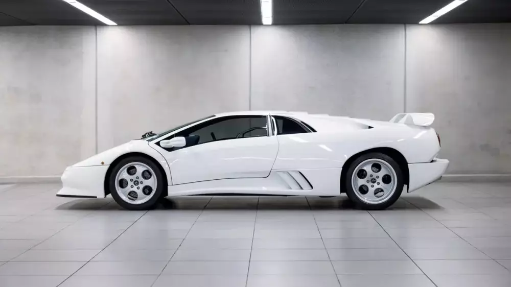 Lamborghini Diablo королевской семьи Брунея выставят на торги