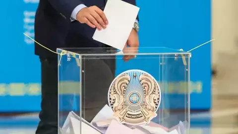 Тоқаев барлық мәслихаттарды мерзімінен бұрын таратты: Қазақстанда кезектен тыс сайлау өтеді