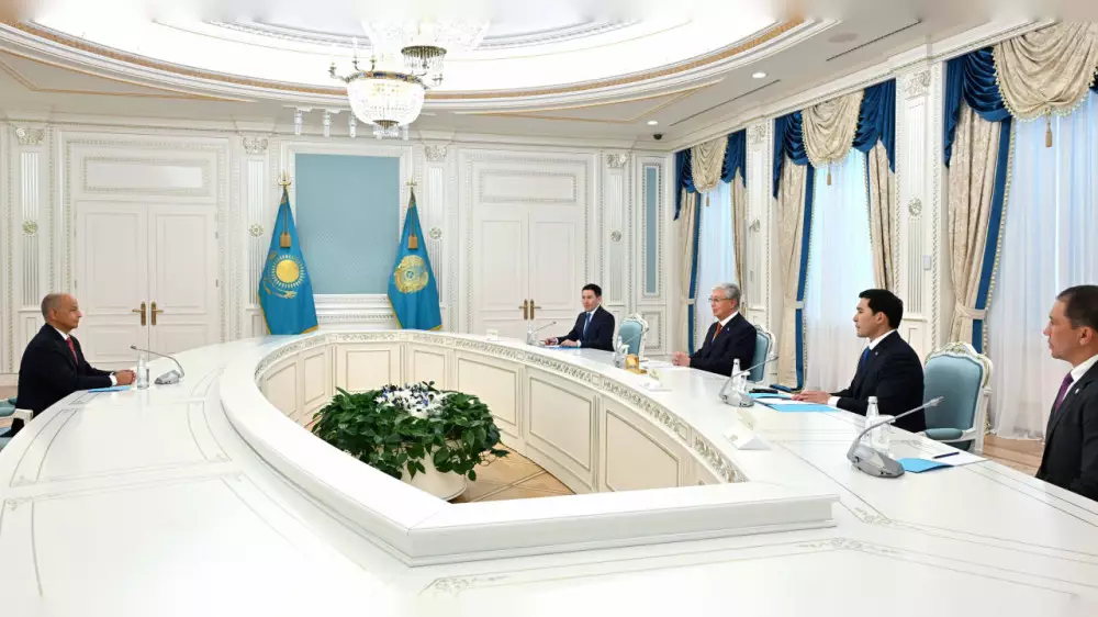 Токаев принял президента World Aquatics