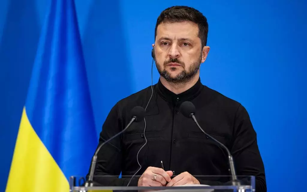 Зеленский объявил о возобновлении ударов по российским НПЗ